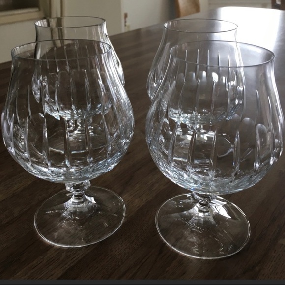 Set of 4 stemmed brandy glasses
Each is 5 1/2” high
2 1/2 diameter. - Picture 4 of 10